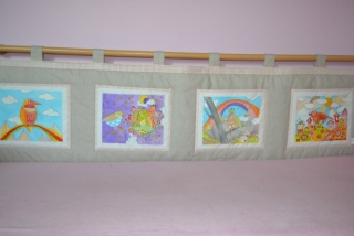 Folk art styl - kapsář za postel